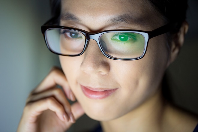 How-to-care-for-your-eyes-when-you-work-with-screens